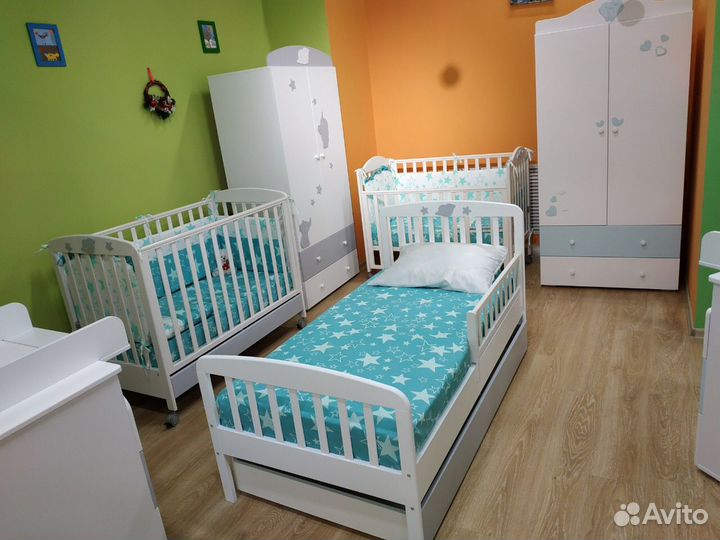 Детская кровать из массива