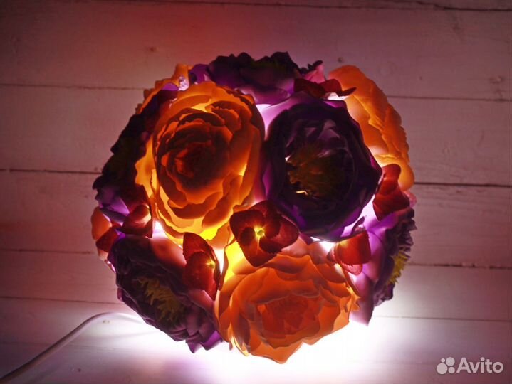 Светильник-ночник с цветами из фоамирана