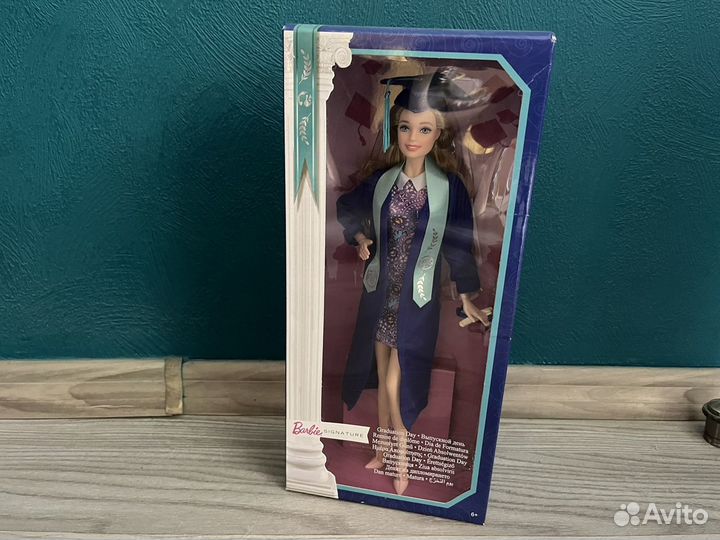 Кукла Barbie выпускница блондинка FJH66