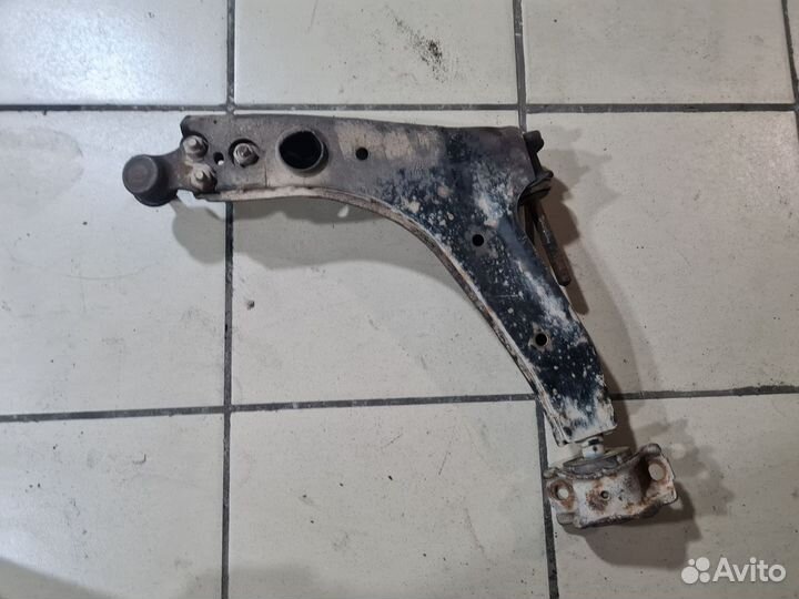 Рычаг передний Daewoo Nexia n100