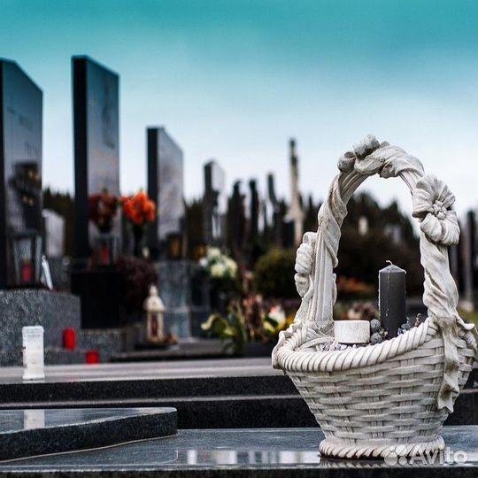 Уход за могилами