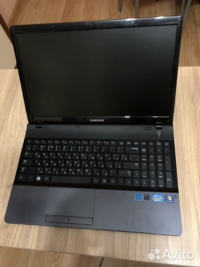 Ноутбук Samsung NP300E5A