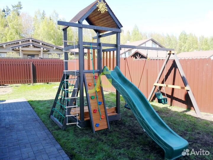 Детский уличный спортивный комплекс