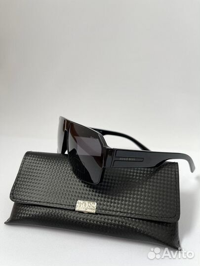 Солнцезащитные очки мужские Boss