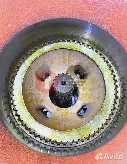 Бортовой редуктор Hitachi ZX670LCH-3 9202175