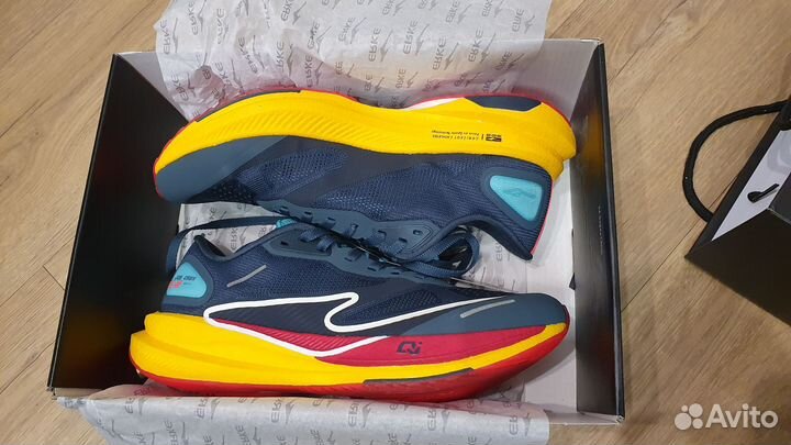 Кроссовки erke