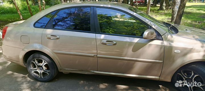 Chevrolet Lacetti 1.6 МТ, 2008, битый, 286 000 км