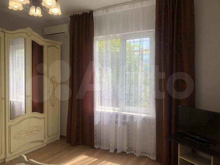 1-к. квартира, 40 м², 1/3 эт.