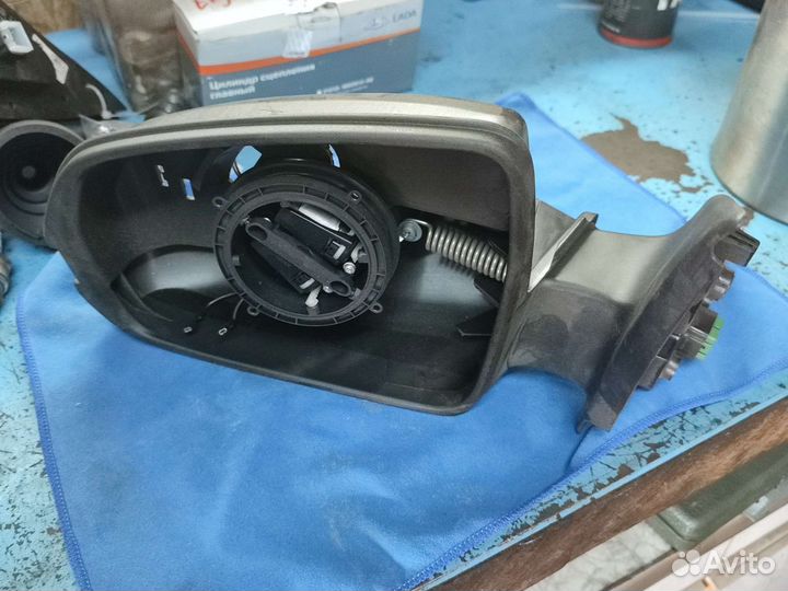 Боковое зеркало LADA vesta