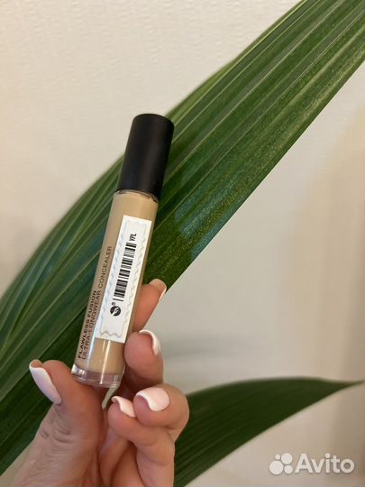 Корректор (консилер) под глаза Laura Mercie