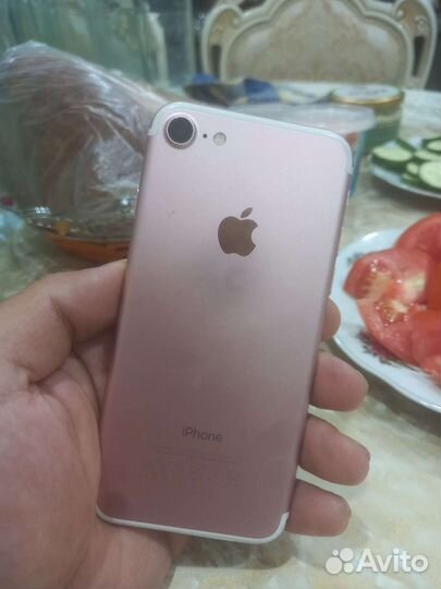 Телефон iPhone 7 128gb