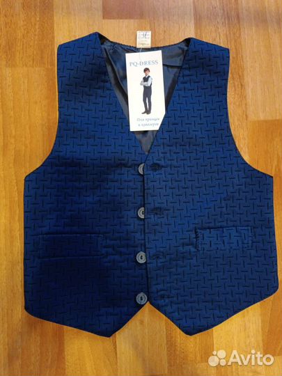 Жилет для мальчика 1 класс