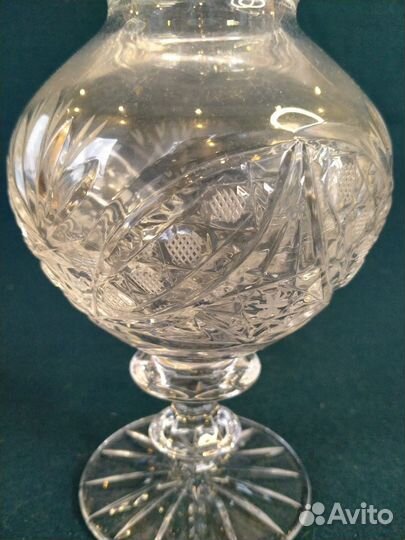 Хрустальная ваза для цветов