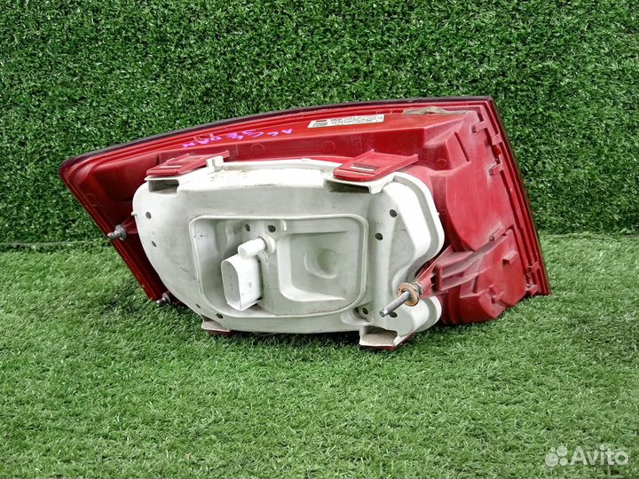 Фонарь задний правый седан VAG Audi A6 C6 Дефект: