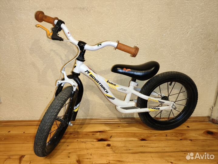 Беговел Novatrack Breeze 14