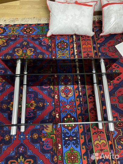 Стеклянная подставка