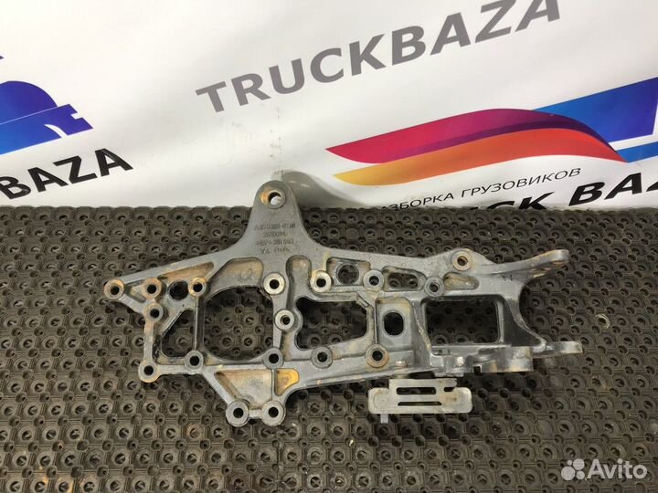 Кронштейн крепления рессоры левый