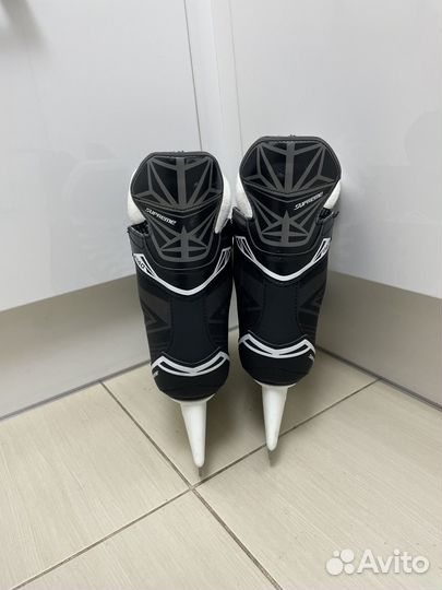 Коньки хоккейные bauer supreme 140