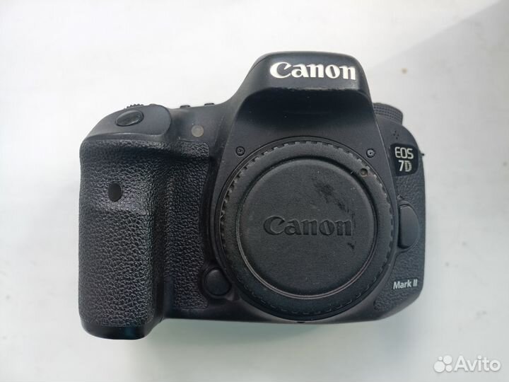 Canon eos 7d mark ii + CF32Gb + 4 аккумулятора