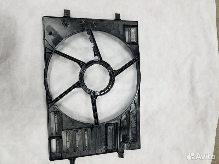 Диффузор радиатора Skoda Octavia A7