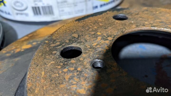 Тормозные диски передние 2 шт toyota RAV 4 I