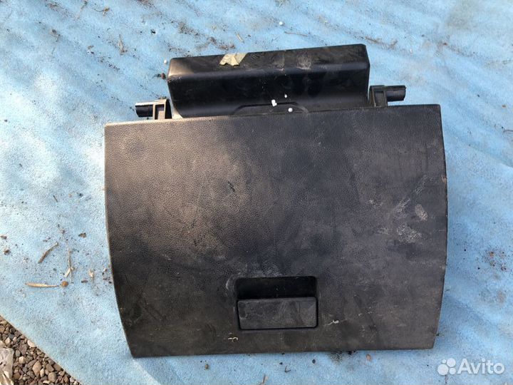 Бардачок (вещевой ящик) Ford Fiesta 5 (2002-2008)