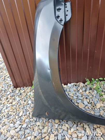 Крыло переднее правое renault duster