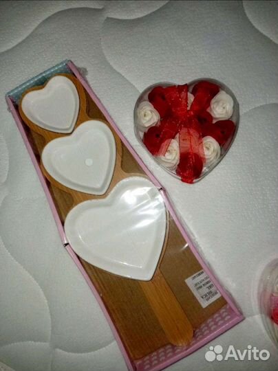 Новая менажница на деревянном подносе