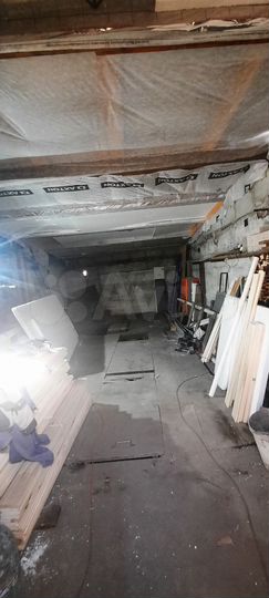 Гараж, > 30 м²