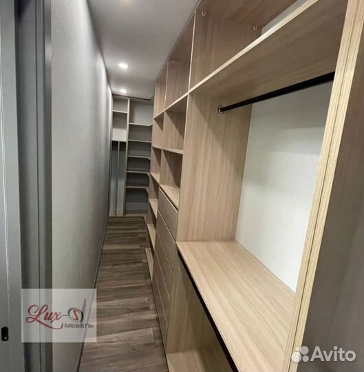 Вместительные гардеробные на заказ