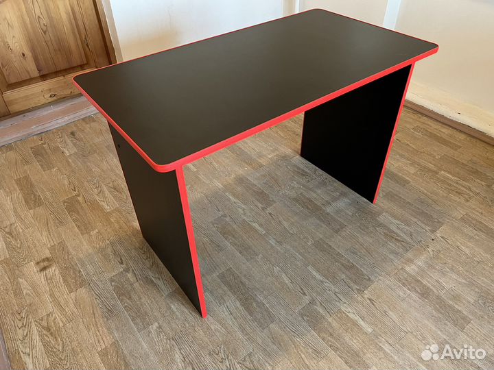 Стол игровой компьютерный новый