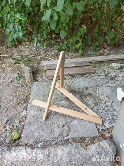 Пюпитр, стойка для гитары, балалайки