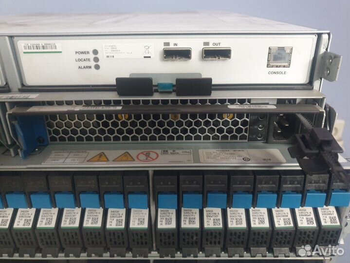 Дисковая полка Hitachi на 24 и 15 дисков