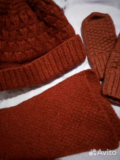 Шапка, варежки и шарф