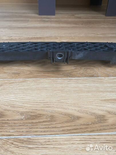 Кронштейн бампера Touareg NF