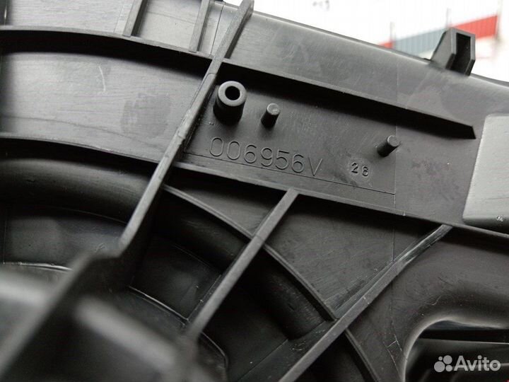 Моторчик печки для Opel Signum 006956V