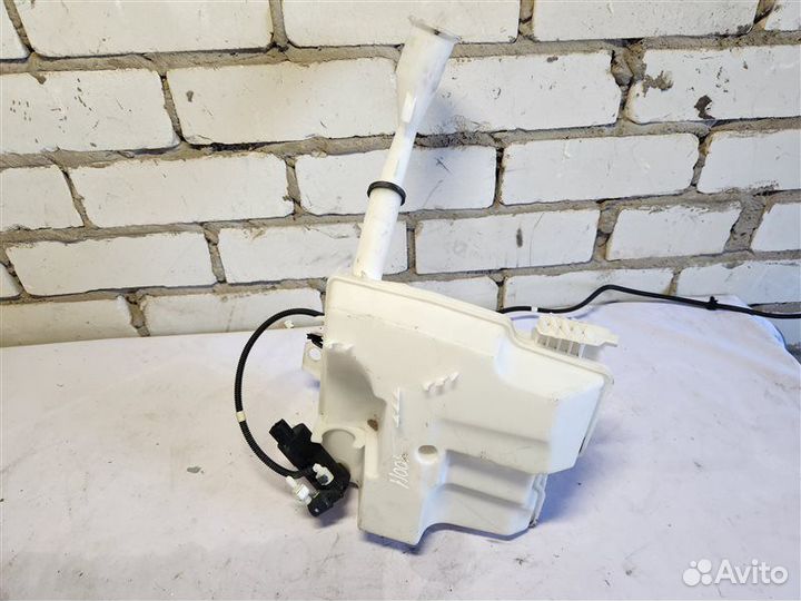 Бачок омывателя переднего стекла Ford Focus 3 2013