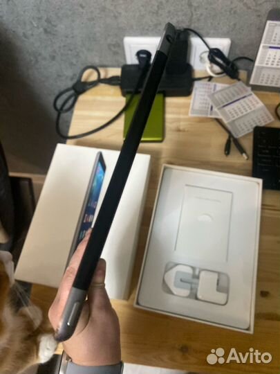 Планшет Apple iPad Air 1 32Gb Wi-Fi + Cellular