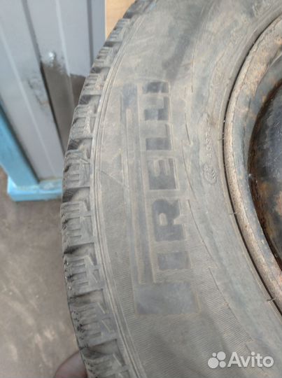 Pirelli Winter Ice Control 185/70 R14