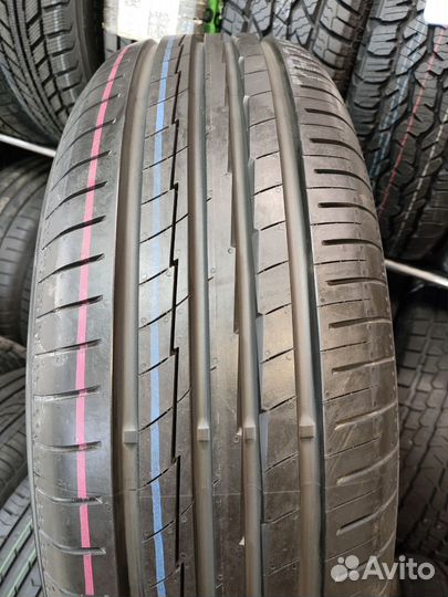 Yokohama BluEarth AE50 215/65 R17