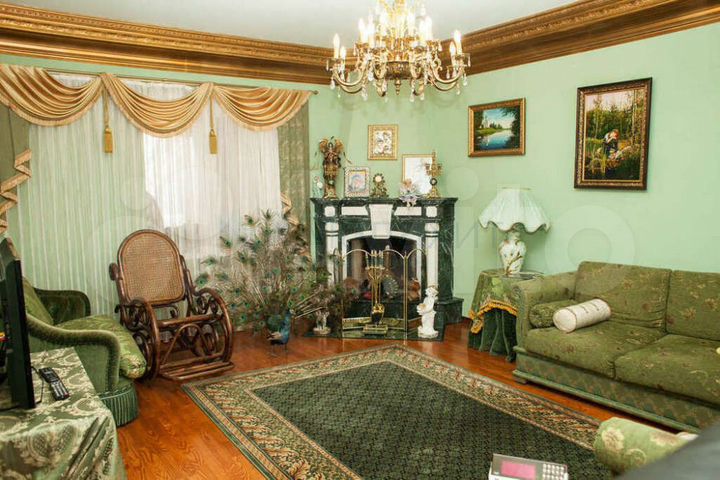 Дом 270 м² на участке 14 сот.