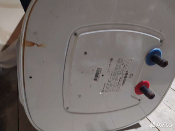 Бойлер 100л electrolux