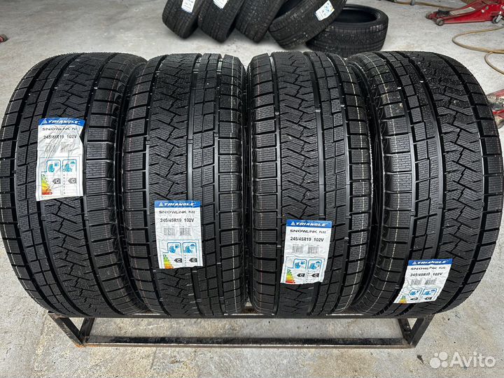 Triangle PL02 255/40 R19