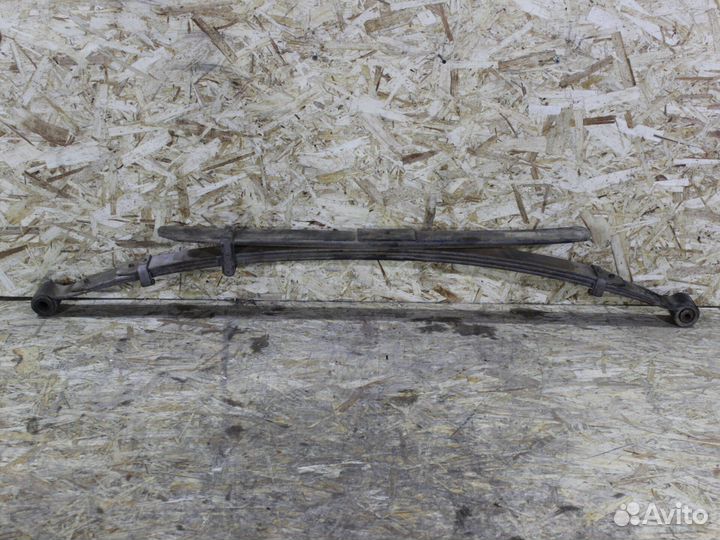 Рессора задняя левая Nissan Navara D40