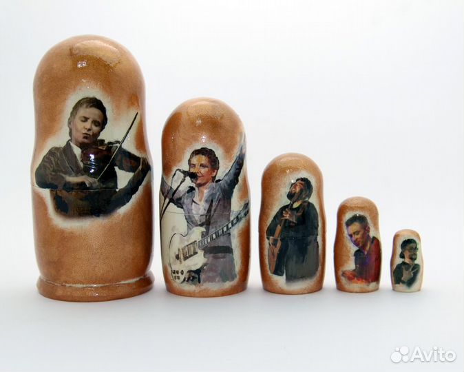 Матрешка Сурганова и оркестр, 5 мест