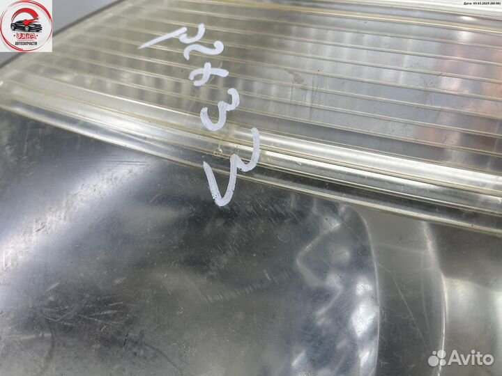 Фара левая б/у Honda Stream