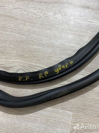 Уплотнительная резинка двери Ford Fusion 2002-2012