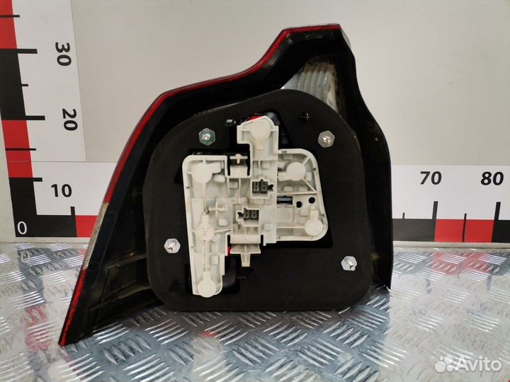 Фонарь задний для Volvo S40 2 30698347