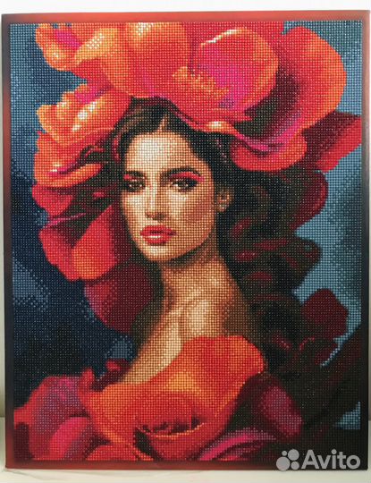 Готовая картина из алмазной мозаики