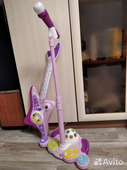 Игрушечная гитара с микрофоном